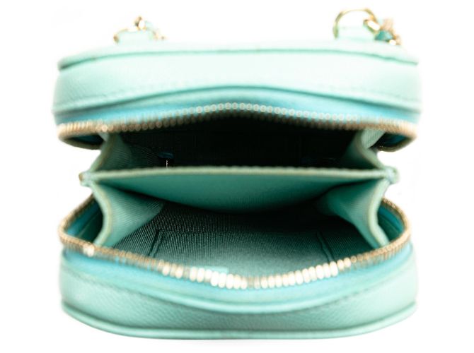 Custodia per telefono con zip in caviar trapuntato Chanel Blue CC Blu chiaro - vista 4