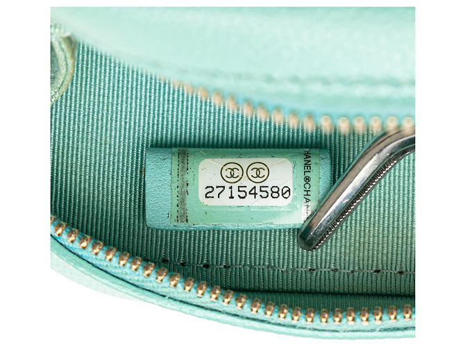 Custodia per telefono con zip in caviar trapuntato Chanel Blue CC Blu chiaro - vista 6
