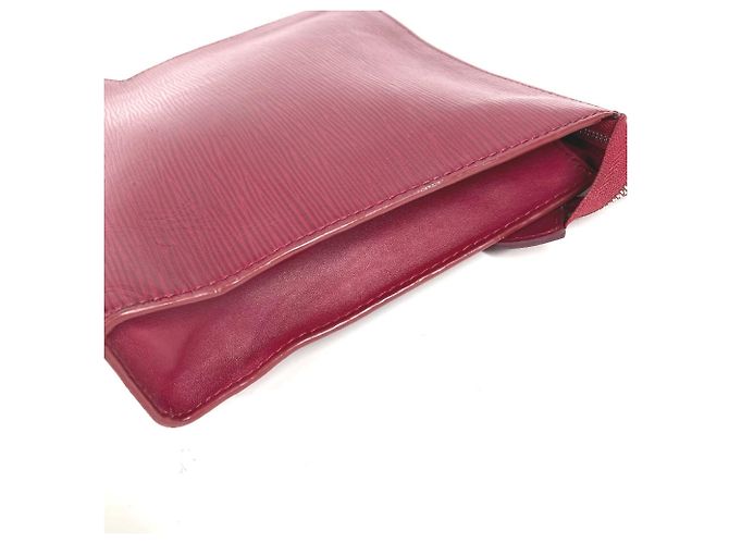 Pochette da Toilette 26 Epi di Louis Vuitton Rosso Fuschia - vista 8