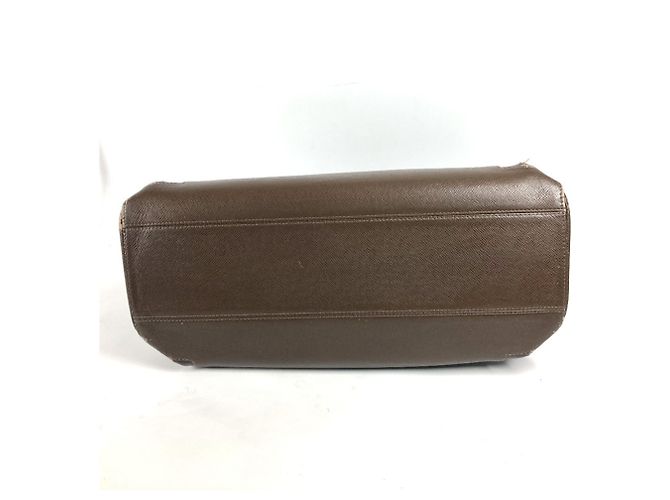 Borsa Louis Vuitton Taiga Kasbeck PM Marrone - vista 6