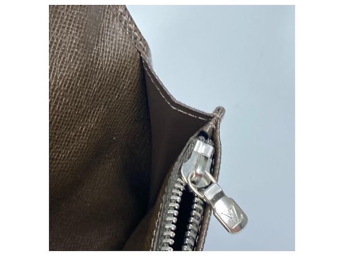 Cartera Larga Brazza Taiga Louis Vuitton Castaño - vista 12