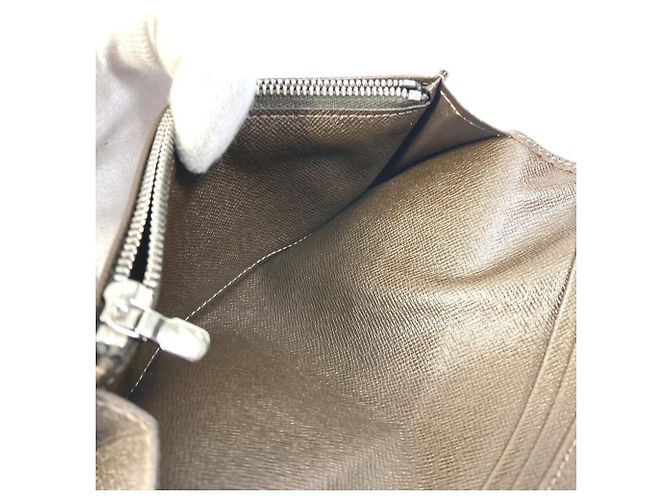 Cartera Larga Brazza Taiga Louis Vuitton Castaño - vista 15