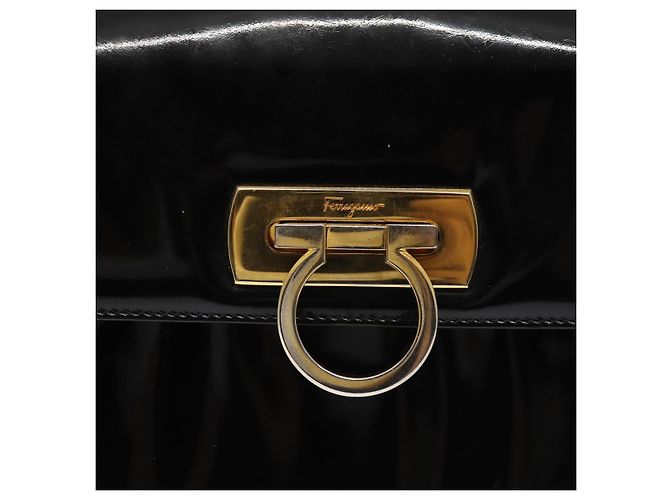 Borsa a Spalla Gancini Salvatore Ferragamo Smalto Nero Oro Auth 87741 - vista 17