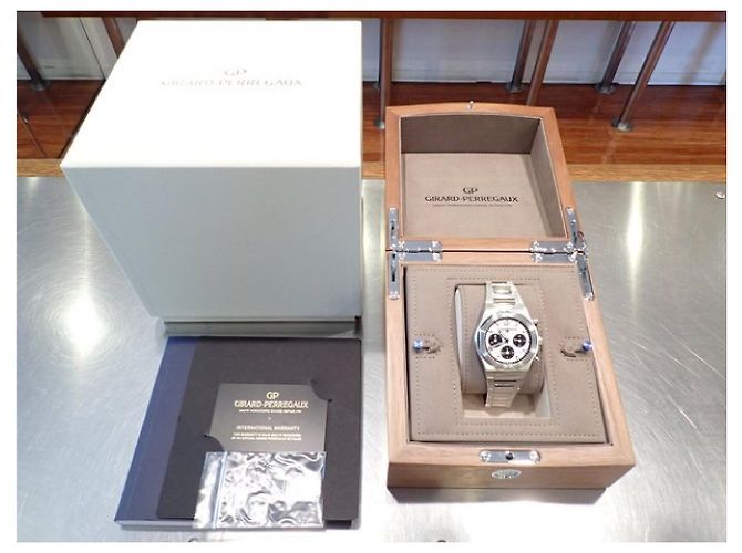 Girard-Perregaux GIRARD PERREGAUX Laureato Cronógrafo 42 MM prata x preto Produtos genuínos Masculinos - vista 12