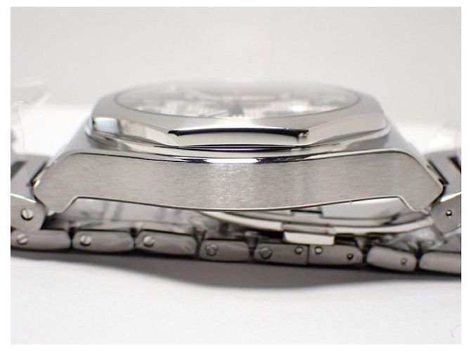 Girard-Perregaux GIRARD PERREGAUX Laureato Cronógrafo 42 MM prata x preto Produtos genuínos Masculinos - vista 5