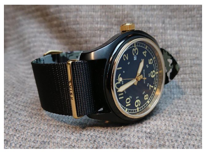 Orologio automatico Evisu Hiro ref EV-7200-05 Swiss Made Nero Multicolore - vista 4