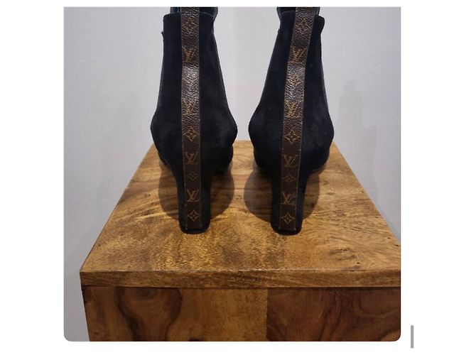 Stivaletti Louis Vuitton in pizzo e pelle di cervo neri Nero - vista 4