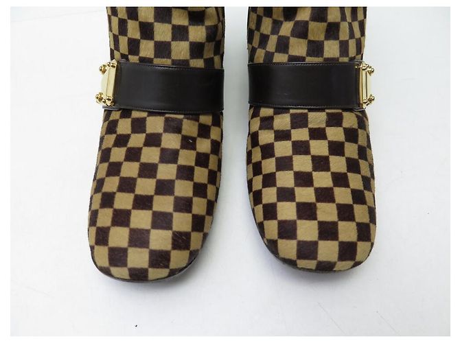 BOTAS DE CUERO LOUIS VUITTON DAMIER SAUVAGE LOCK 39 - vista 4