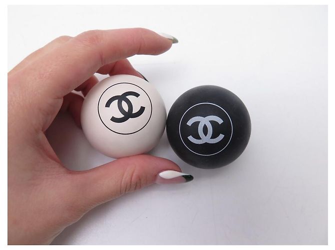 LOT CHANEL 2 BEACH RACKETS + 2 BALLS IN BLACK LACQUER WOOD - view 11