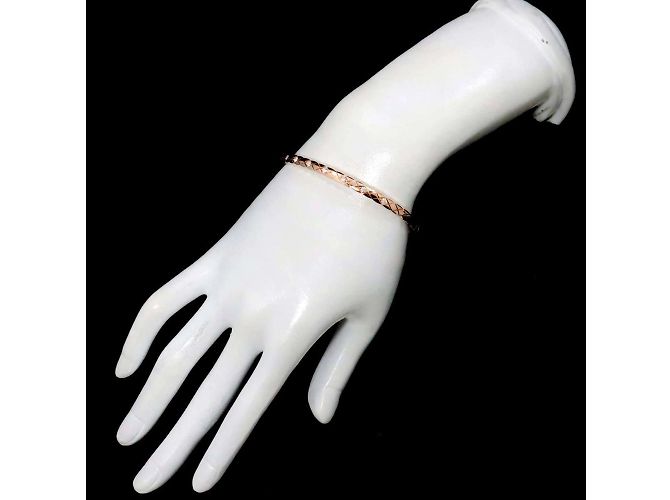 Bracciale charm in diamante Chanel Coco Crush - vista 8