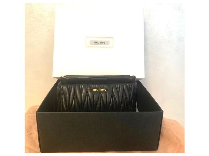 Clutch Miu Miu in pelle di agnello trapuntata nera Nero - vista 2