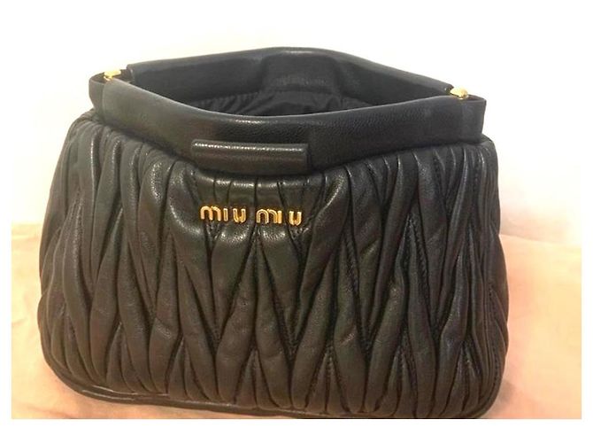 Clutch Miu Miu in pelle di agnello trapuntata nera Nero - vista 6