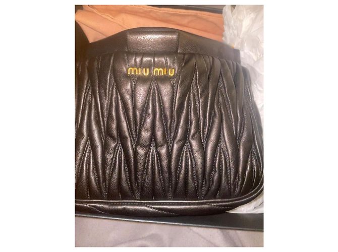 Clutch Miu Miu in pelle di agnello trapuntata nera Nero - vista 8