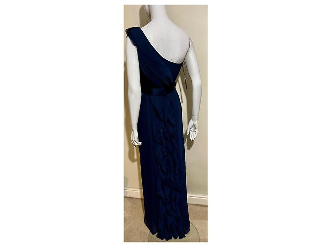 Vera Wang Vestido de noche de gasa con un hombro de estilo regencia - vista 3