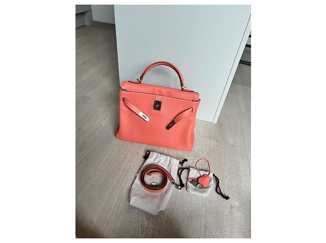 Hermès Kelly 32 Retourne Pelle Corallo - vista 2