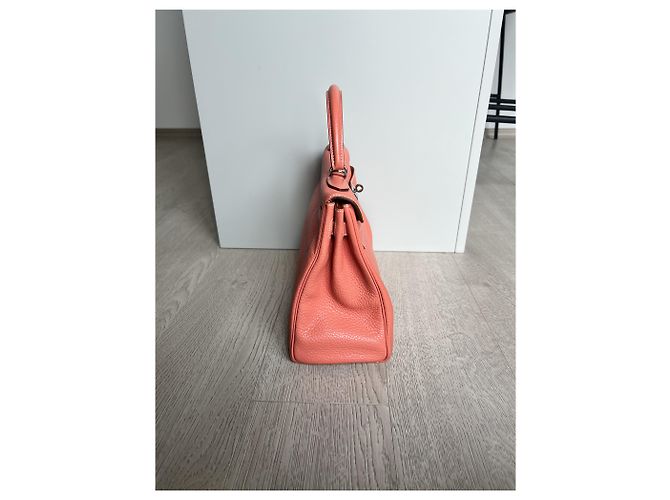 Hermès Kelly 32 Retourne Pelle Corallo - vista 3