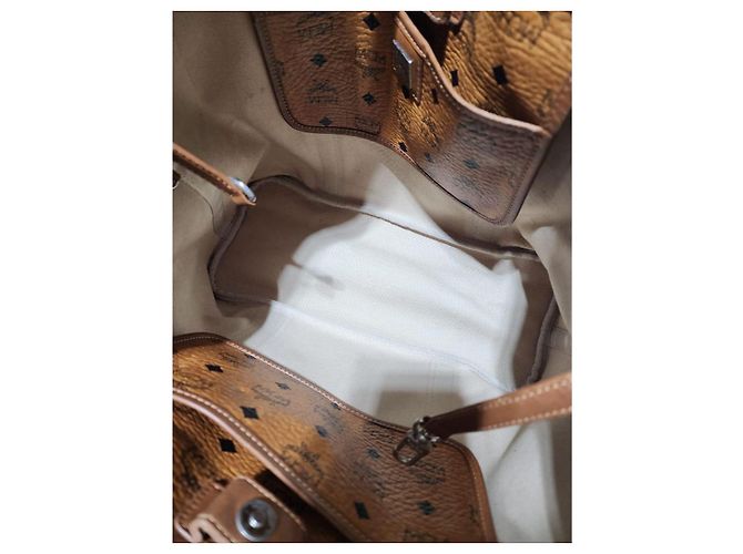 Sac shopping MCM Visetos en cognac Marron - vue 15