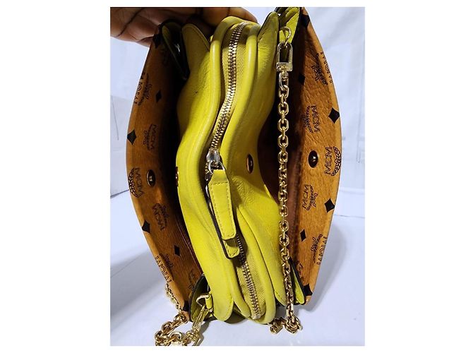 Borsa a tracolla in pelle MCM Visetos Cognac/Giallo Marrone - vista 10