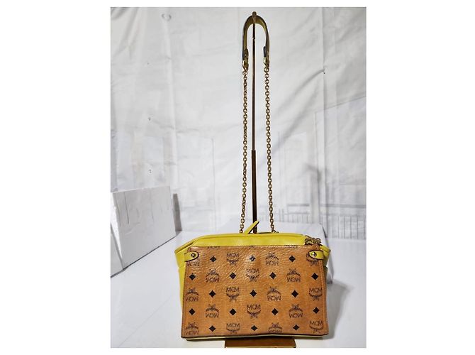 Borsa a tracolla in pelle MCM Visetos Cognac/Giallo Marrone - vista 5