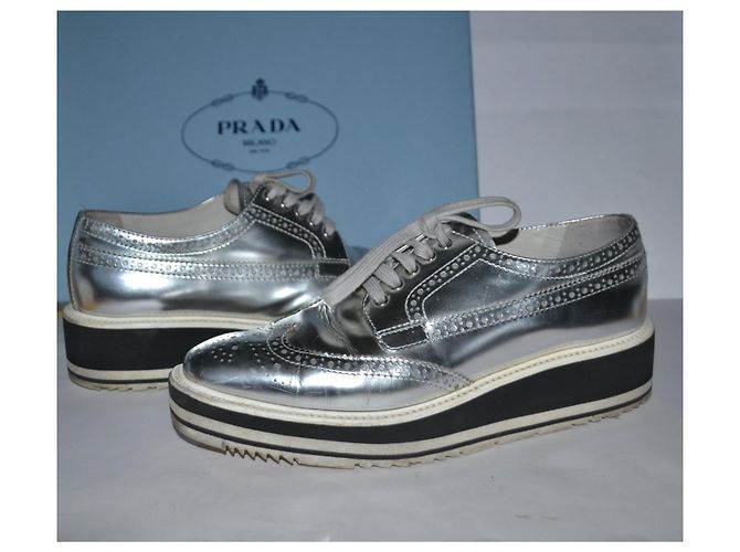 Prada Schnürschuhe aus Leder Silber 38 IT - Ansicht 6