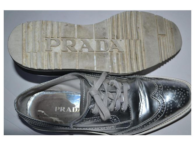Prada Schnürschuhe aus Leder Silber 38 IT - Ansicht 8