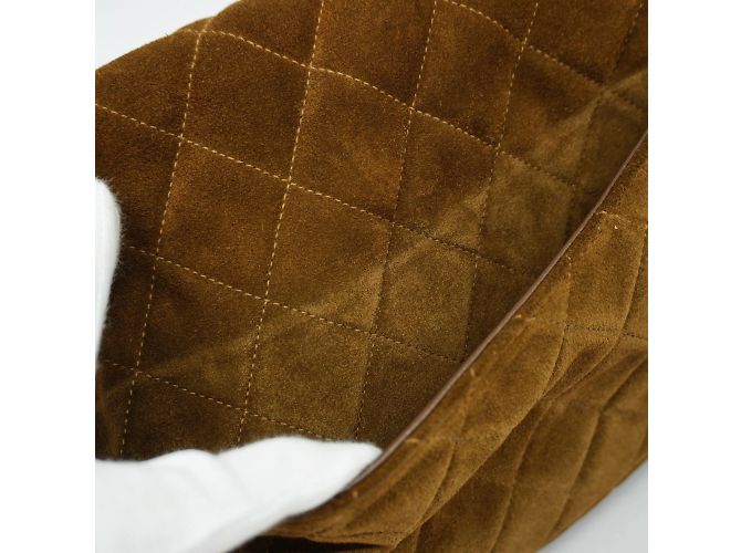 Sac à épaule en daim marron Chanel - vue 10