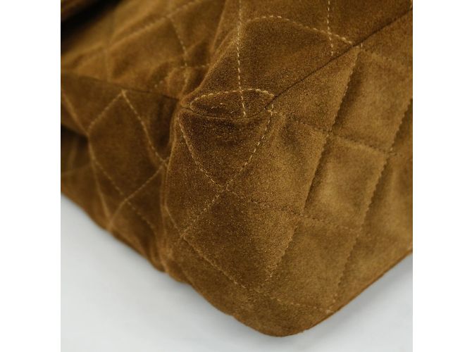Sac à épaule en daim marron Chanel - vue 13