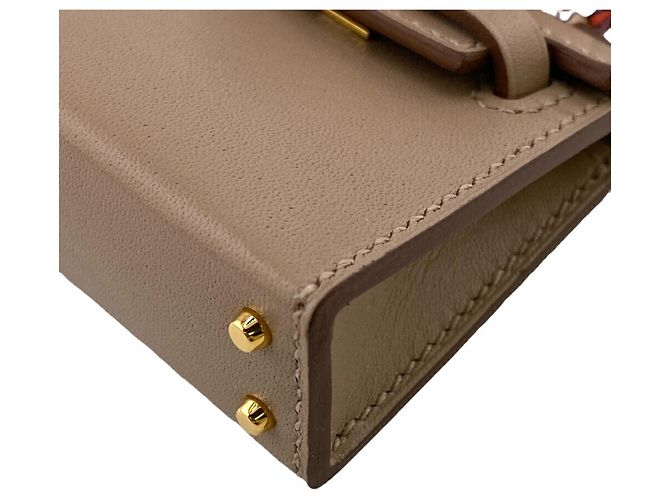 Hermès Charm motivo borsa Hermes Kelly Twilly Beige - vista 5