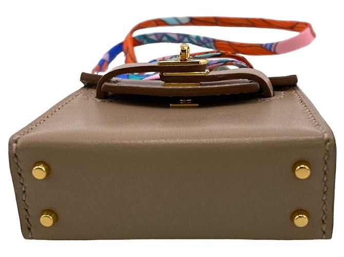Hermès Charm motivo borsa Hermes Kelly Twilly Beige - vista 6