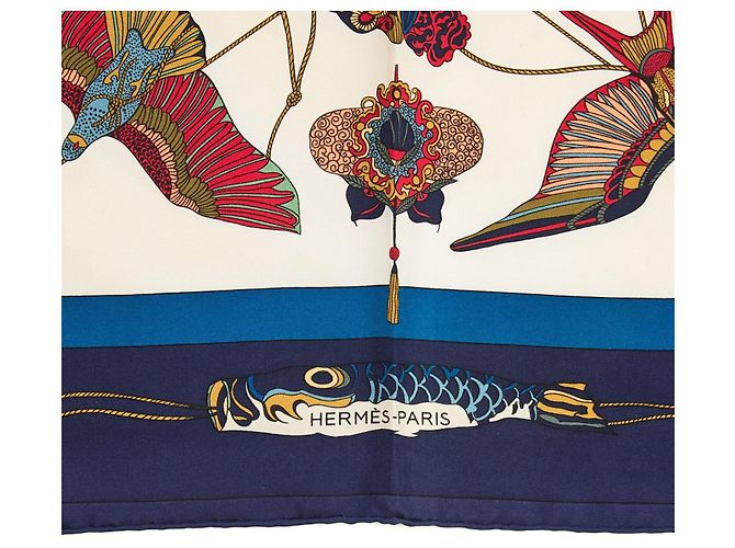 Hermès 1991 Lenço Quadrado 90 Seda Voando Marinho Ecru Lenço de Seda Hermes Azul marinho - vista 4