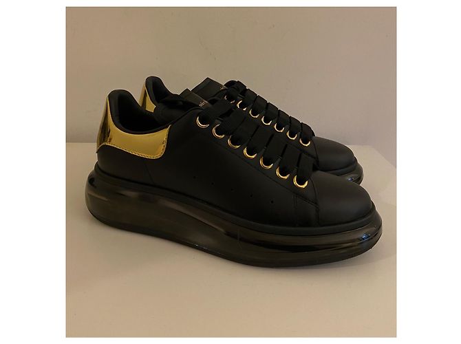 Sneakers Alexander McQueen Oversized Pelle Nere e Oro 38 Nero D'oro - vista 2