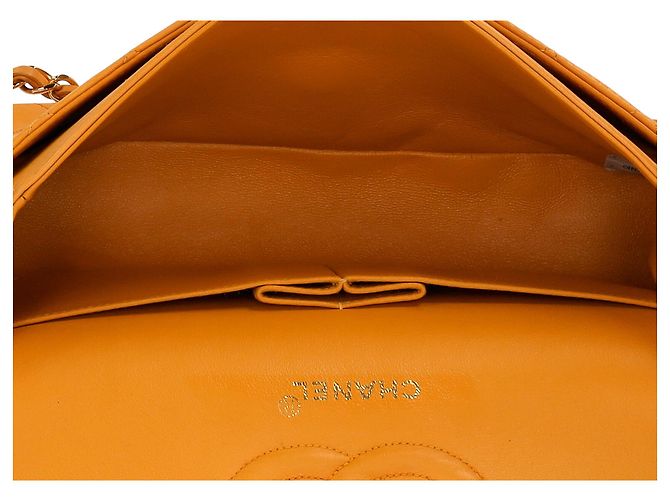 Borsa a spalla Chanel Medium Timeless/Classique in pelle di agnello arancione - vista 5