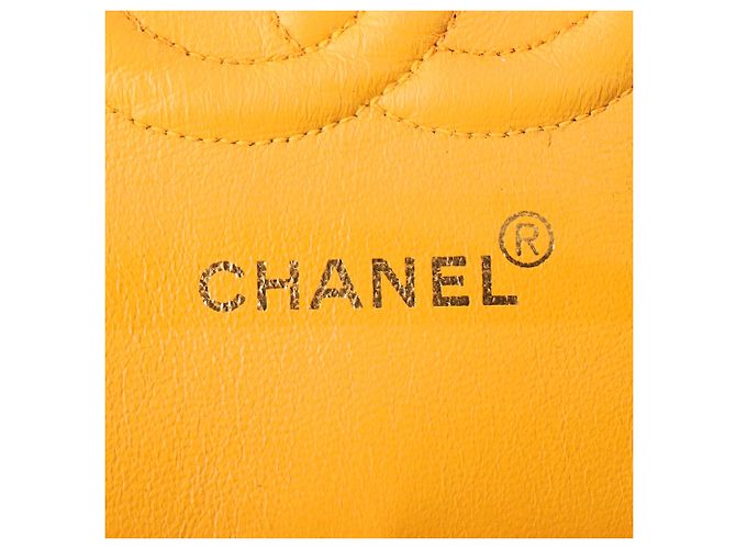 Borsa a spalla Chanel Medium Timeless/Classique in pelle di agnello arancione - vista 7