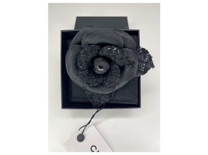 CHANEL CAMELIA TWEED NERO CLASSICO, NUOVO - vista 3