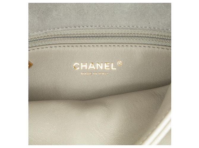 Chanel Gris Acolchado de Piel de Oveja con Cadena Castaño - vista 5