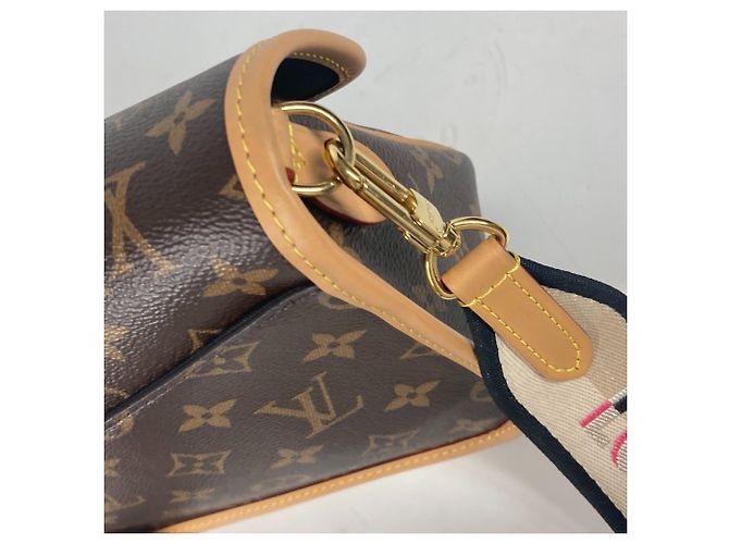 Borsa a spalla Louis Vuitton Monogram Diane NM PM Pochette Flap Marrone Nero - vista 11