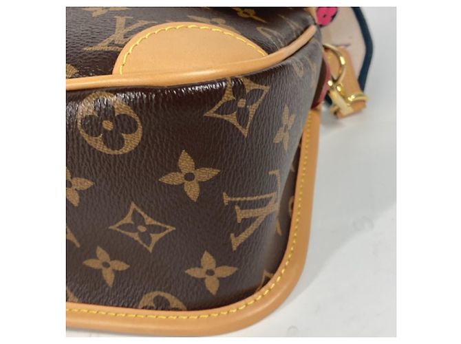 Borsa a spalla Louis Vuitton Monogram Diane NM PM Pochette Flap Marrone Nero - vista 5