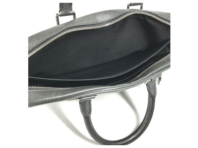 Borsa Tote Porto-Document PDV Taiga Louis Vuitton Nero - vista 11