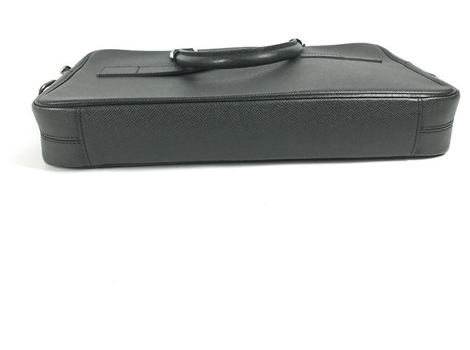 Borsa Tote Porto-Document PDV Taiga Louis Vuitton Nero - vista 4