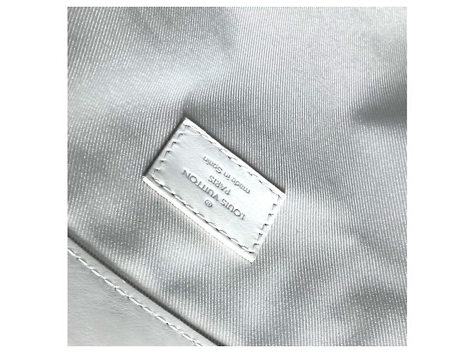 Borsa a spalla verticale piatta bianca Monogram Louis Vuitton Bianco - vista 15