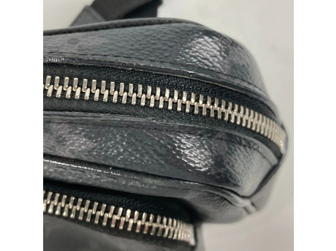 Louis Vuitton Monogram Eclipse Schultertasche Schwarz - Ansicht 9
