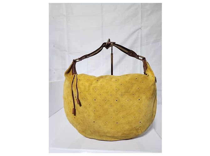 Borsa a spalla Louis Vuitton Monogram Suede Onatah GM Gialla Giallo - vista 4