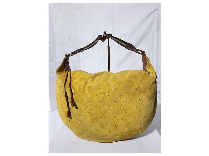 Borsa a spalla Louis Vuitton Monogram Suede Onatah GM Gialla Giallo - vista 6