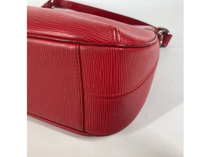 Borsa a Spalla Louis Vuitton Epi Turen GM Rosso - vista 6