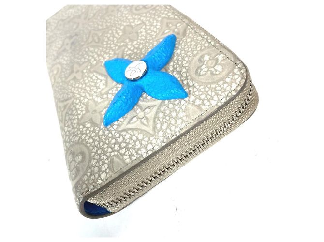 Louis Vuitton Taurillon Climbing Zippy Wallet Blue Beige - view 4