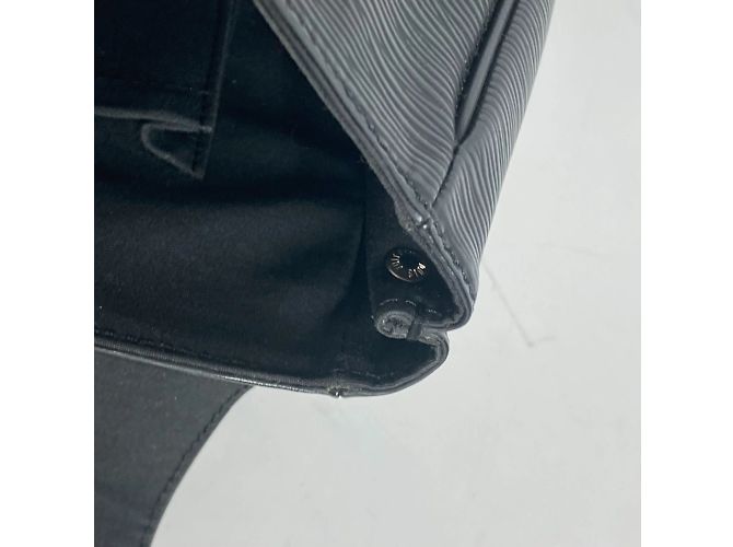Borsa a Spalla Louis Vuitton Epi Segur MM Nero - vista 17