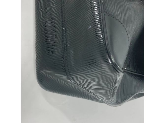 Borsa a Spalla Louis Vuitton Epi Segur MM Nero - vista 9