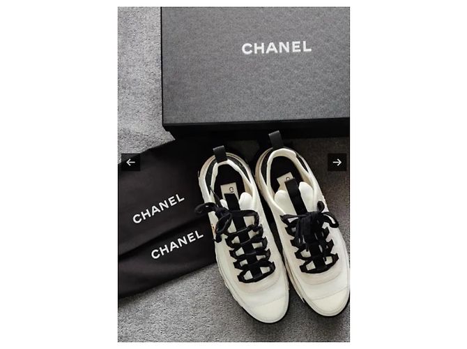 Baskets Classiques CHANEL en Blanc Ivoire - vue 2
