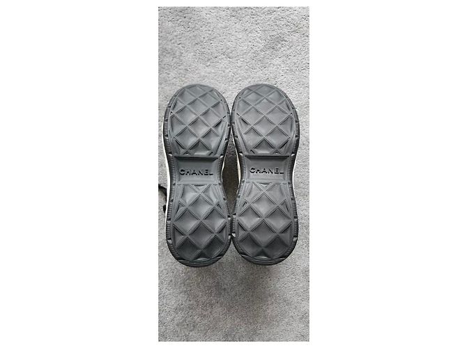 Baskets Classiques CHANEL en Blanc Ivoire - vue 4