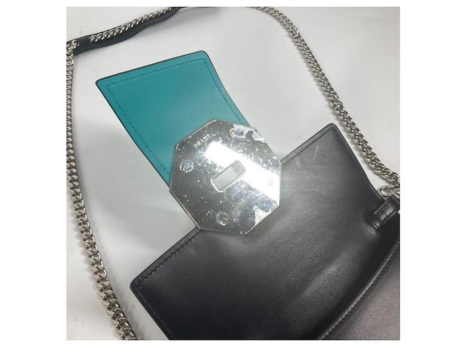 Clutch in pelle Prada 1BD067 Nero Verde - vista 7